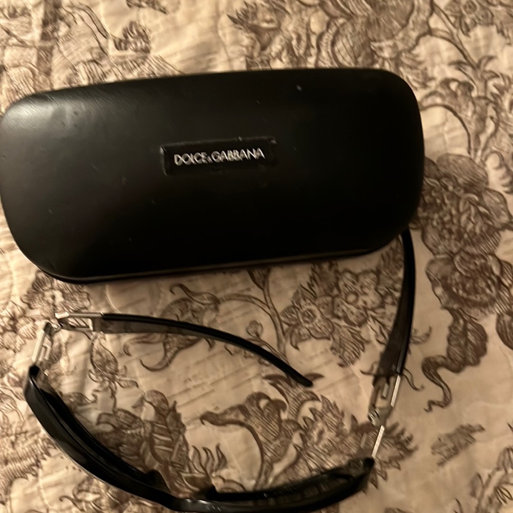 DolceGabbana sunglasses some rhinestones missing and scratch on both lenses pic
